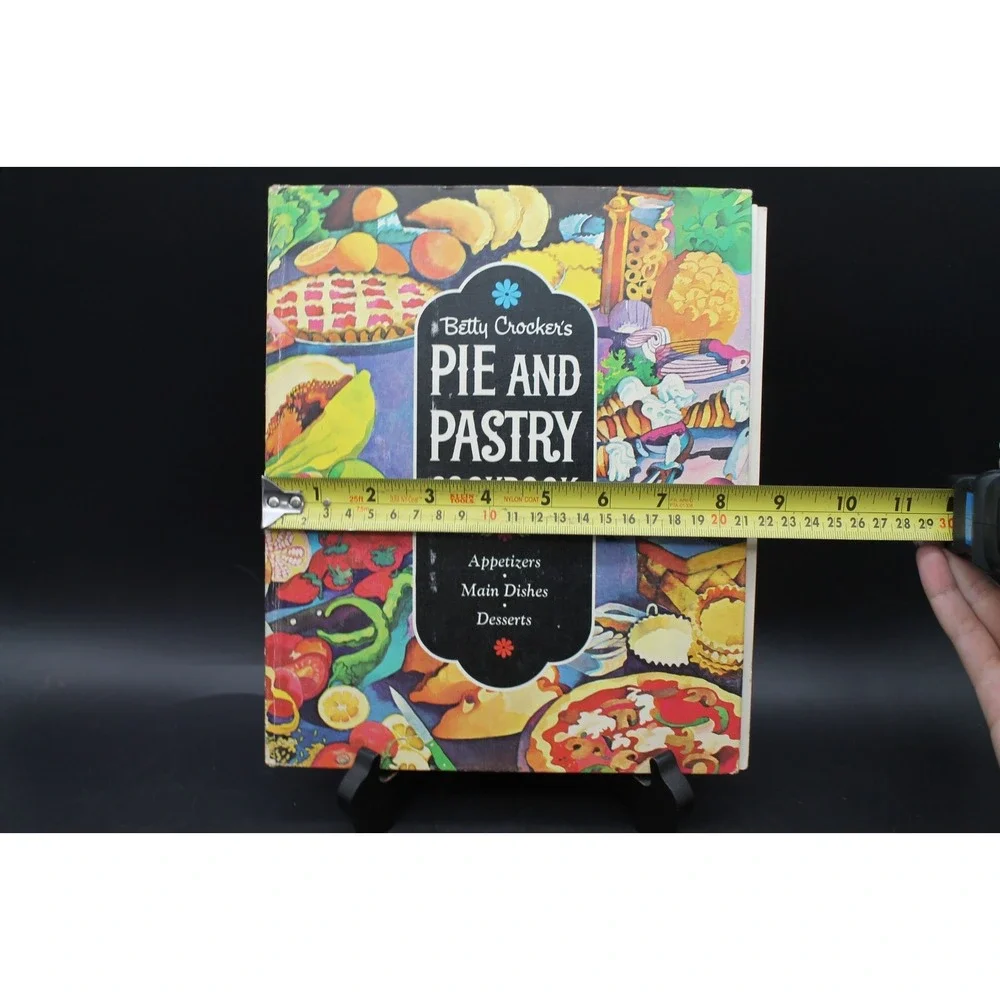 VTG 1968 Betty Crocker Pie and Pastry Cookbook 1st Edition 1st Printing HB